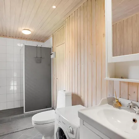 Nice Home In Augustenborg With Sauna Holiday home *