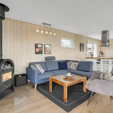 Nice Home In Augustenborg With Sauna * Asserballeskov