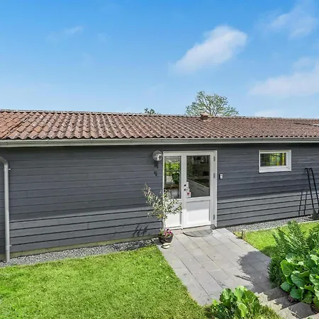 Nice Home In Augustenborg With Sauna Holiday home *