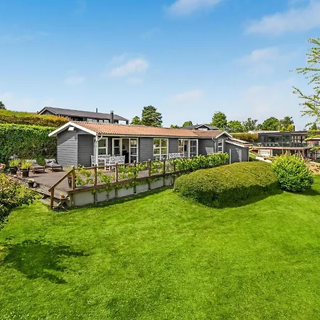 Nice Home In Augustenborg With Sauna Asserballeskov
