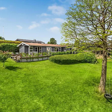 Nice Home In Augustenborg With Sauna * Asserballeskov